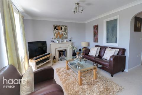 27 Salmet Close, Ipswich, IP2 9BA
