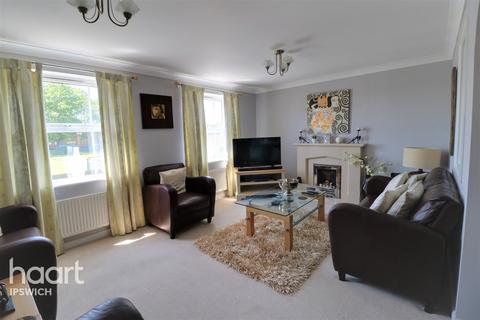 27 Salmet Close, Ipswich, IP2 9BA