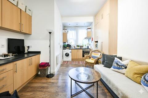 Studio to rent, Quex Road, West Hampstead, NW6, London