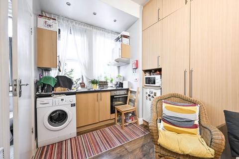 Studio to rent, Quex Road, West Hampstead, NW6, London