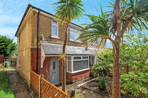 3 bedroom semi-detached house to rent, Gwynne Road, Parkstone