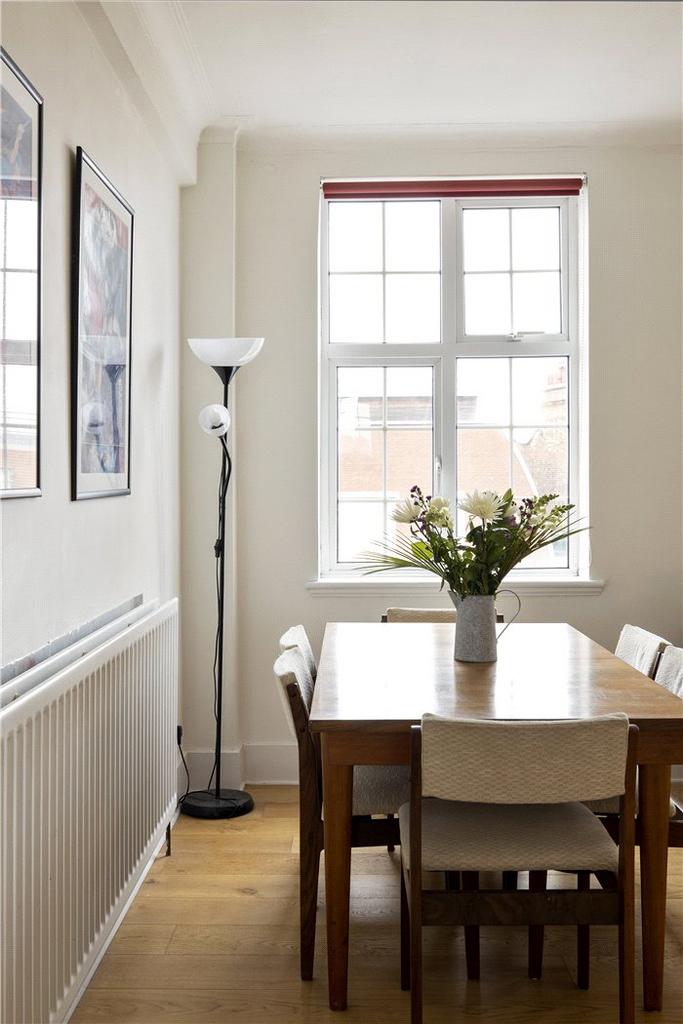 Dining Detail