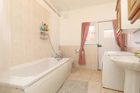 84a Seaford Road, London, W13 9HU