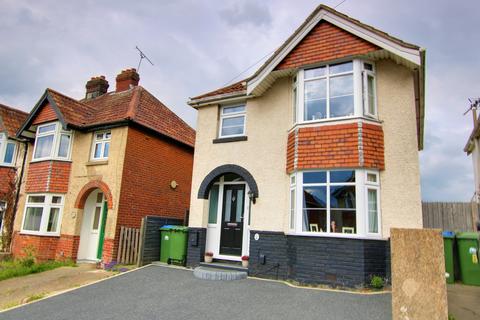 6 Cornwall Crescent, Southampton, SO18 2AQ