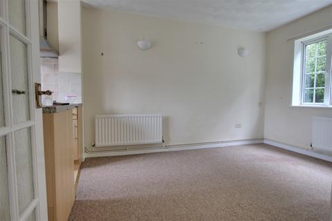 1 bedroom ground floor flat to rent, White Ladies Close, Havant UNFURNISHED