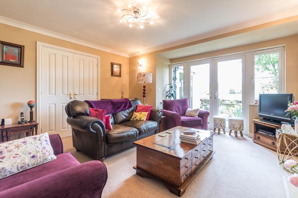 17 Laurel Gardens, Kendal 4 bed link detached house £400,000