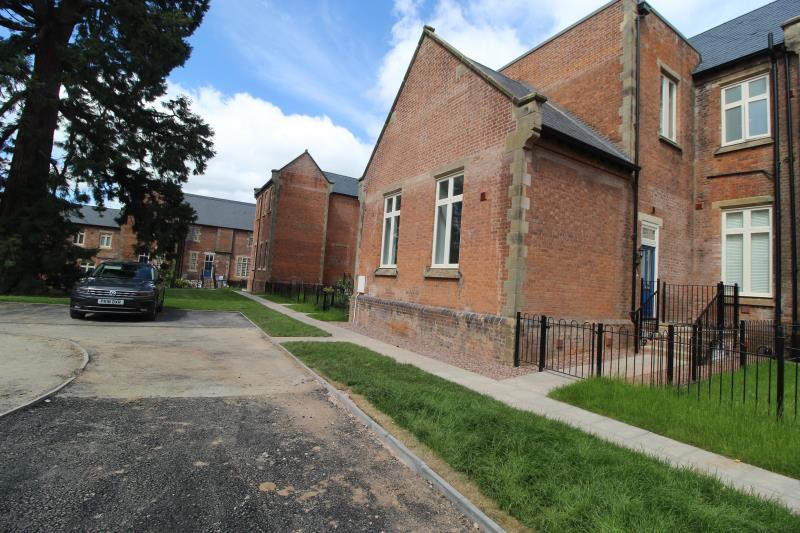 47 Oliver Road, Bicton Heath, Shrewsbury, SY3 5FX 1 bed townhouse £
