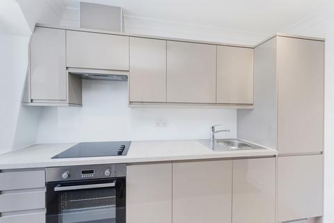 Studio to rent, Emperors Gate, South Kensington