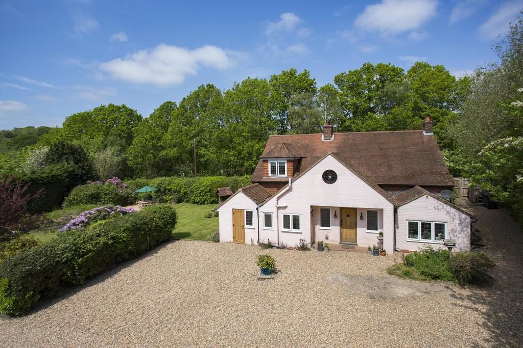 New Pond Hill, Cross In Hand, Heathfield 4 bed detached house £1,100,000