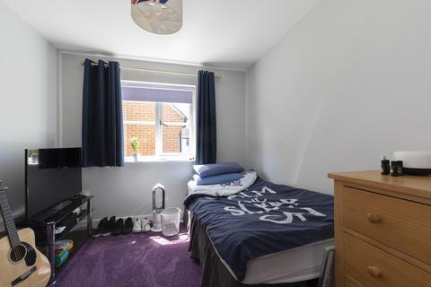 2 Mermaid Close, Gloucester, GL1 3HG