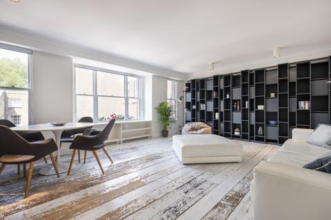 2 bedroom apartment to rent, Pied Bull Court, Bloomsbury WC1