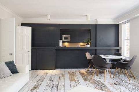 2 bedroom apartment to rent, Pied Bull Court, Bloomsbury WC1
