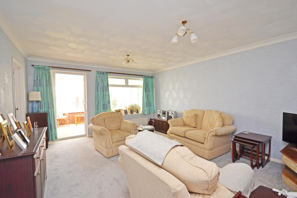 Brooks Lane, Bognor Regis 3 bed semidetached bungalow £350,000