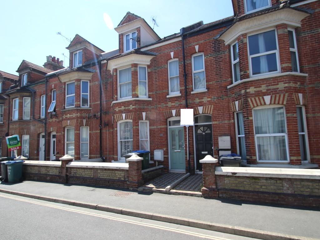 Clifton Road, Littlehampton 1 bed flat £134,950