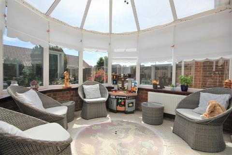 4 Exeter Close, Locks Heath, Southampton, SO31 6PX