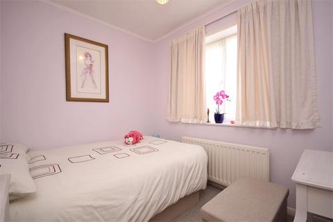 4 Exeter Close, Locks Heath, Southampton, SO31 6PX