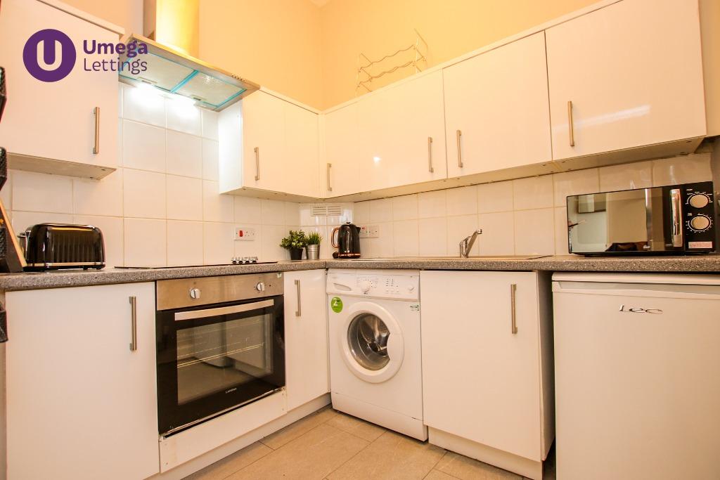 Harrison Gardens, Shandon, Edinburgh... 2 bed flat to rent £1,400 pcm