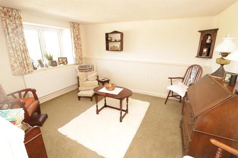 210 Badminton Road, Coalpit Heath, Bristol, BS36 2ST