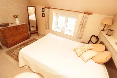 210 Badminton Road, Coalpit Heath, Bristol, BS36 2ST