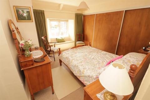 210 Badminton Road, Coalpit Heath, Bristol, BS36 2ST
