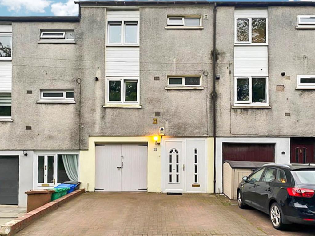 Ravenswood Drive, Caskieberran, Glenrothes 4 bed terraced house £105,000
