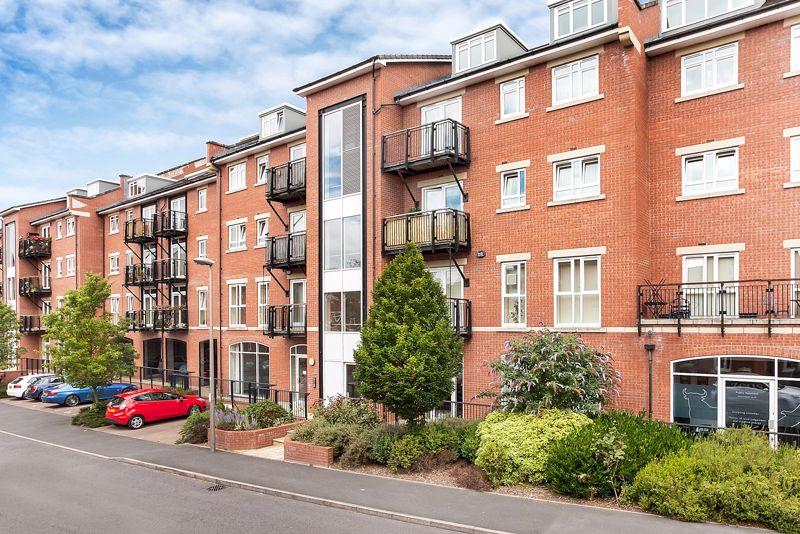 Mill Green, Congleton 2 bed apartment for sale £139,000