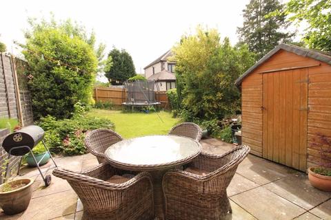 21 Chandlers Keep, Brownhills, Walsall, WS8 7EQ