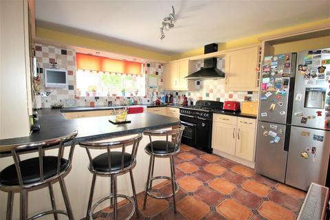 20 Chilcombe Place, Birdwell, Barnsley, S70 5SX