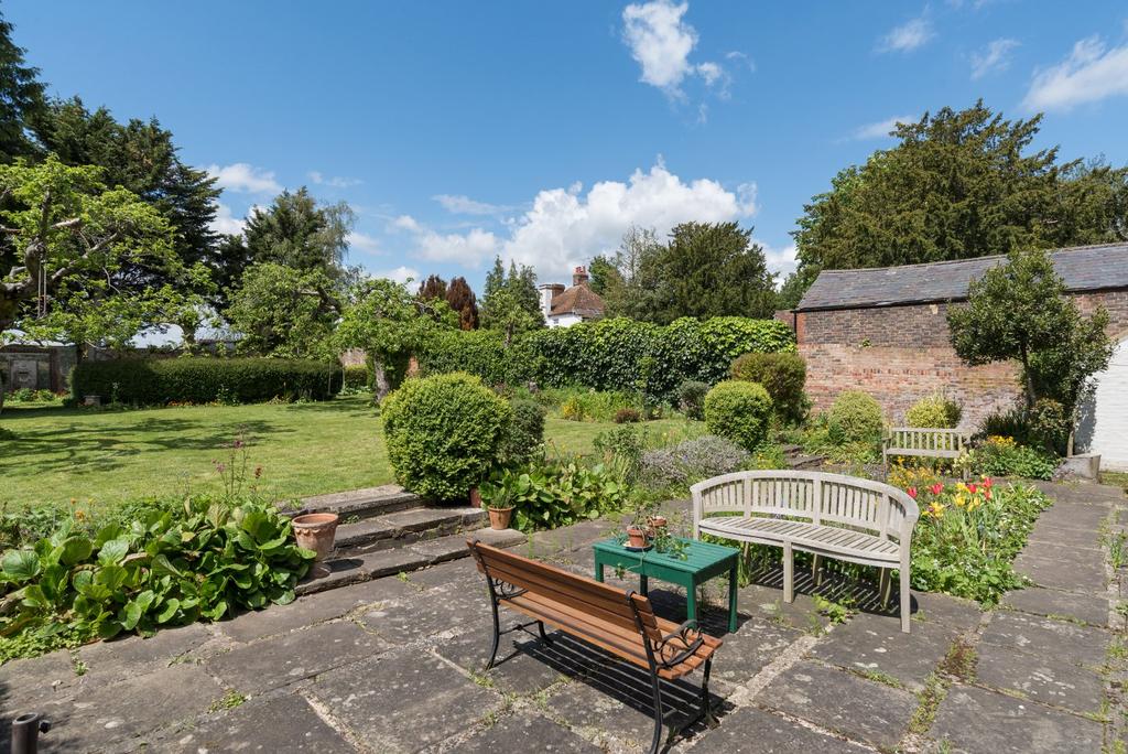 The Street, Boxley, Maidstone, Kent 6 bed detached house £1,000,000