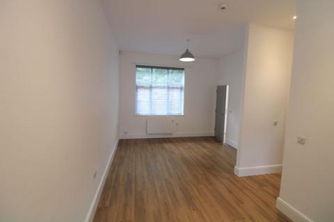 1 bedroom apartment to rent, Chesterfield Road South, Mansfield, Notts, NG19 7AD