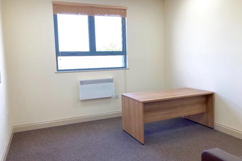 Property to rent, Fowler Road, Hainault