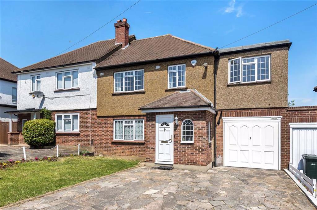 Laurel Way, Totteridge 5 bed semidetached house £1,200,000