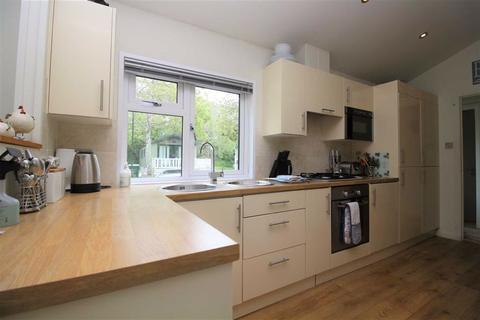 2 bedroom park home for sale - Milford On Sea, Hampshire