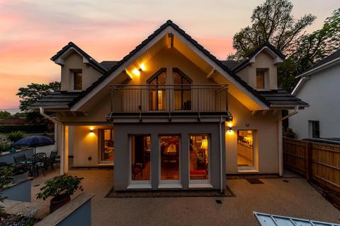 Highfield Lodge Henley Road, Marlow, SL7 2DF