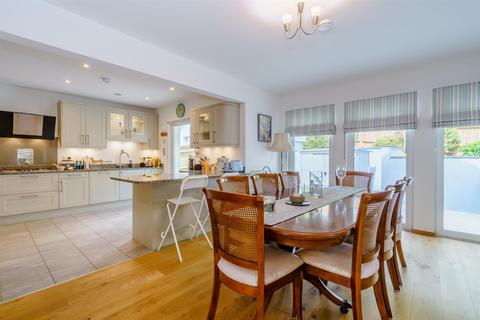 Highfield Lodge Henley Road, Marlow, SL7 2DF