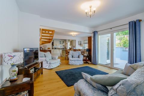 Highfield Lodge Henley Road, Marlow, SL7 2DF
