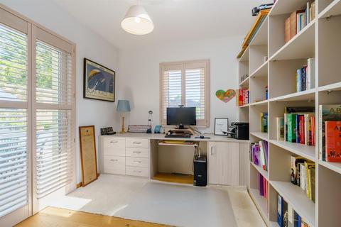 Highfield Lodge Henley Road, Marlow, SL7 2DF