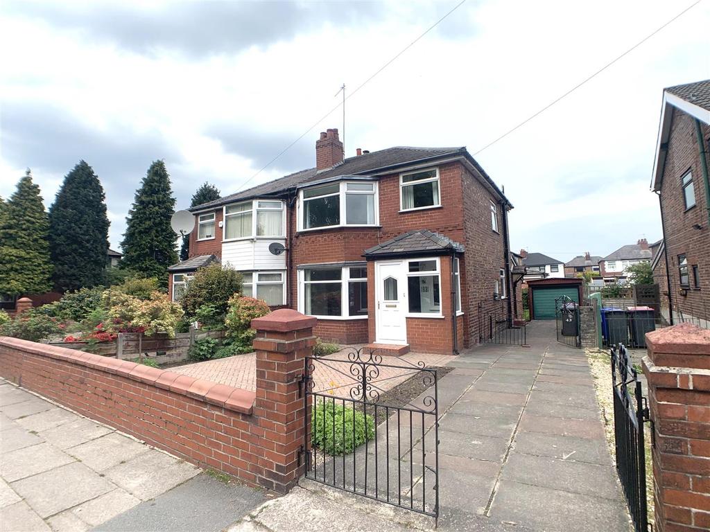 Manchester Road, Swinton, Manchester 3 bed semidetached house for sale