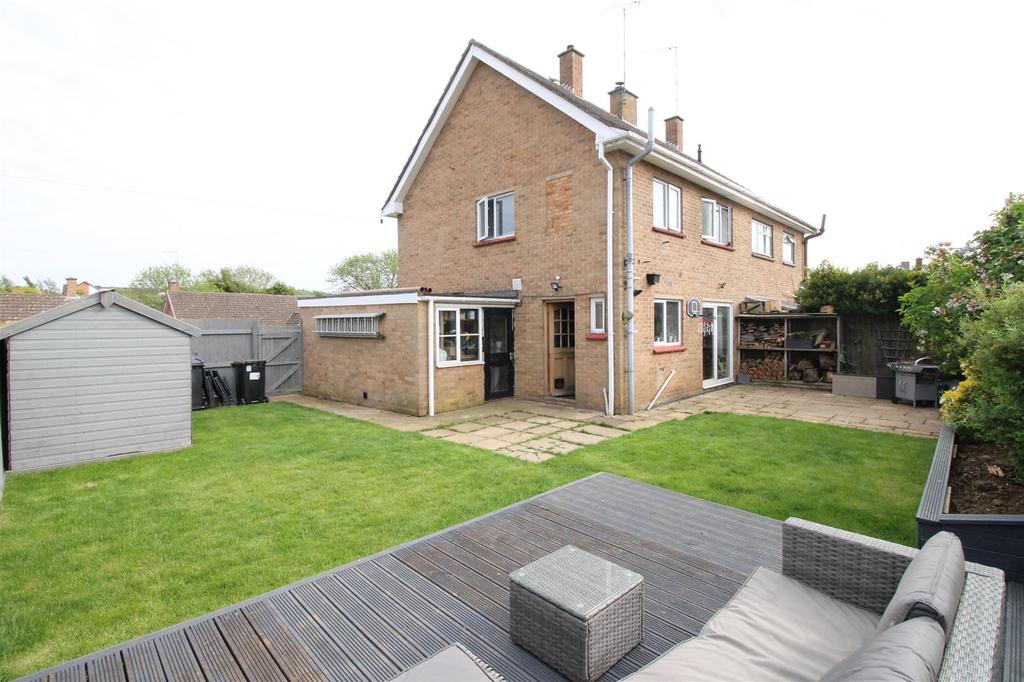 Park Leys, Daventry 3 bed house £265,000