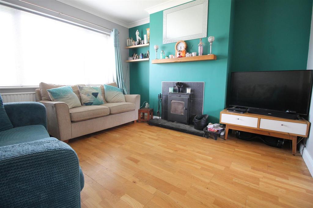 Park Leys, Daventry 3 bed house £265,000