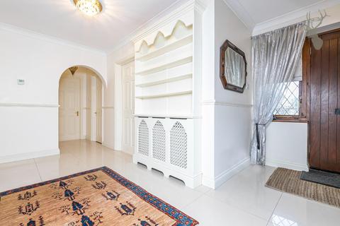 10 The Paddocks, Stapleford Abbotts, Romford, RM4 1HG