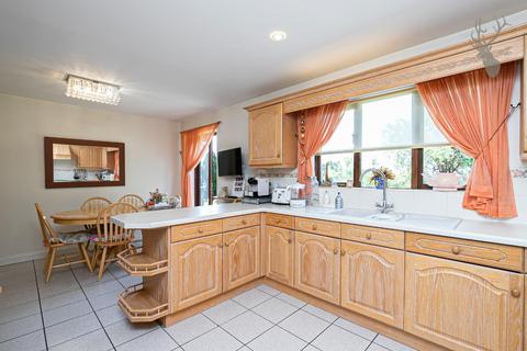 10 The Paddocks, Stapleford Abbotts, Romford, RM4 1HG
