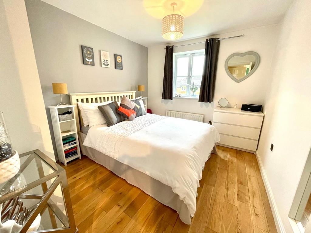 Bed 1.jpg