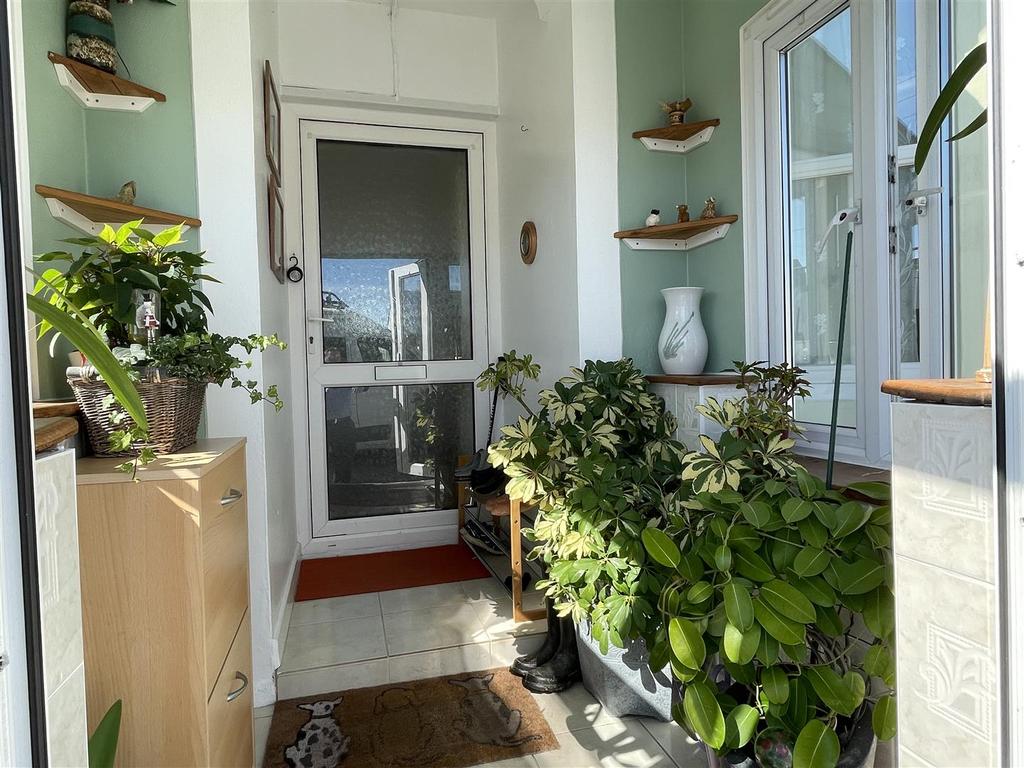 Entrance Porch:
