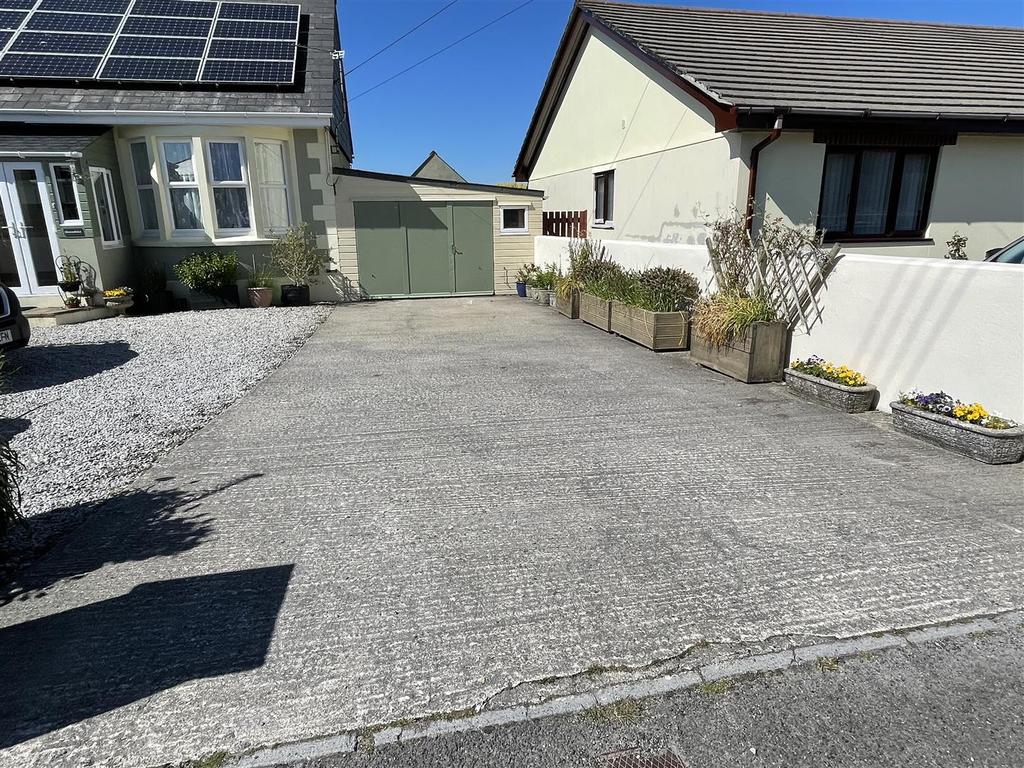 Double Garage: