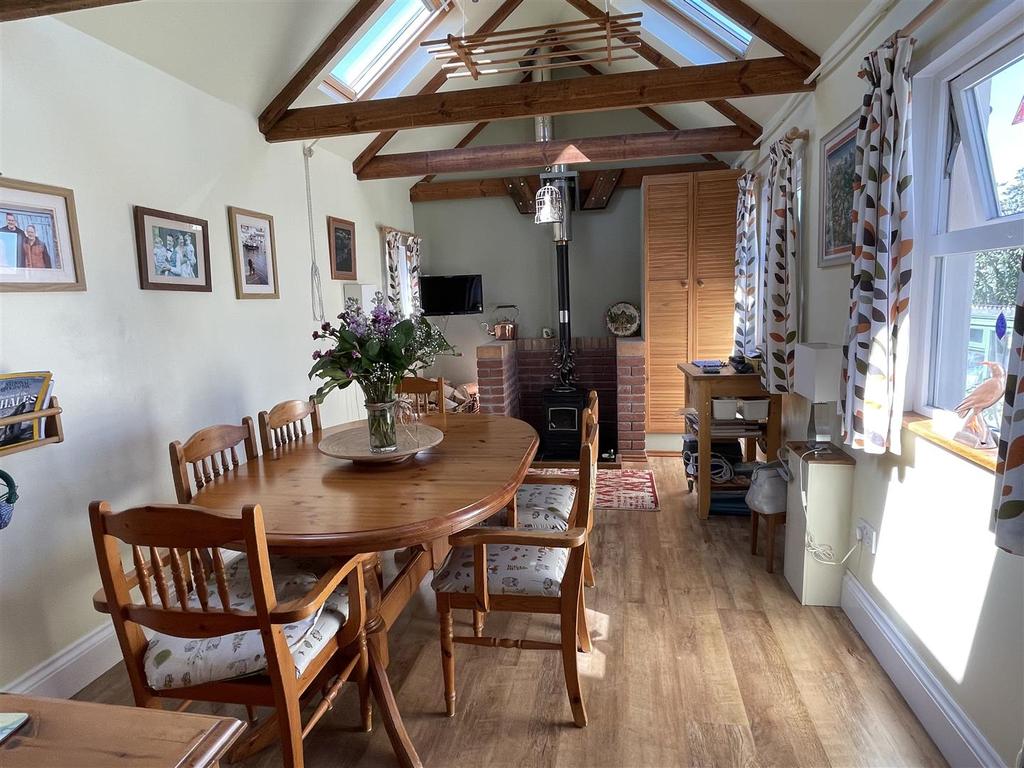Dining Room: