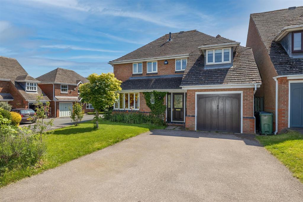 Oldfield Lane, Rothley, Leicester 4 bed detached house £360,000