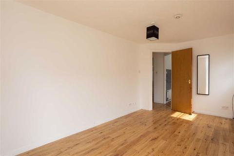 37 Craigash Quadrant, Milngavie, G62 7BX