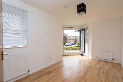 37 Craigash Quadrant, Milngavie, G62 7BX