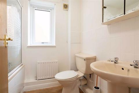 37 Craigash Quadrant, Milngavie, G62 7BX